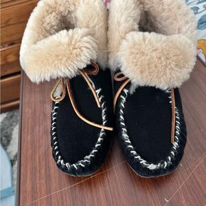 Cozy Black and Tan Shearling Moccasin Slippers
